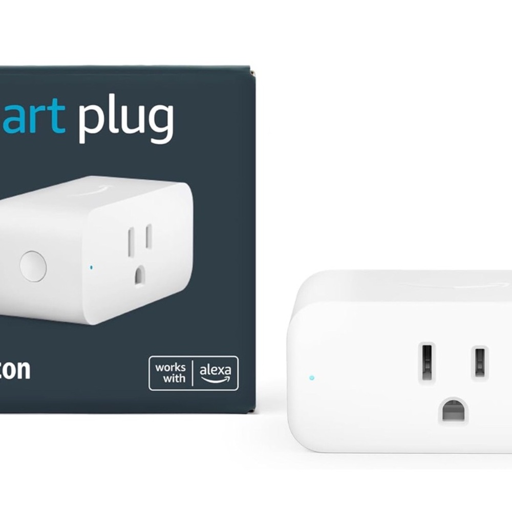 Amazon Smart Plug in White - Picture 2 of 6